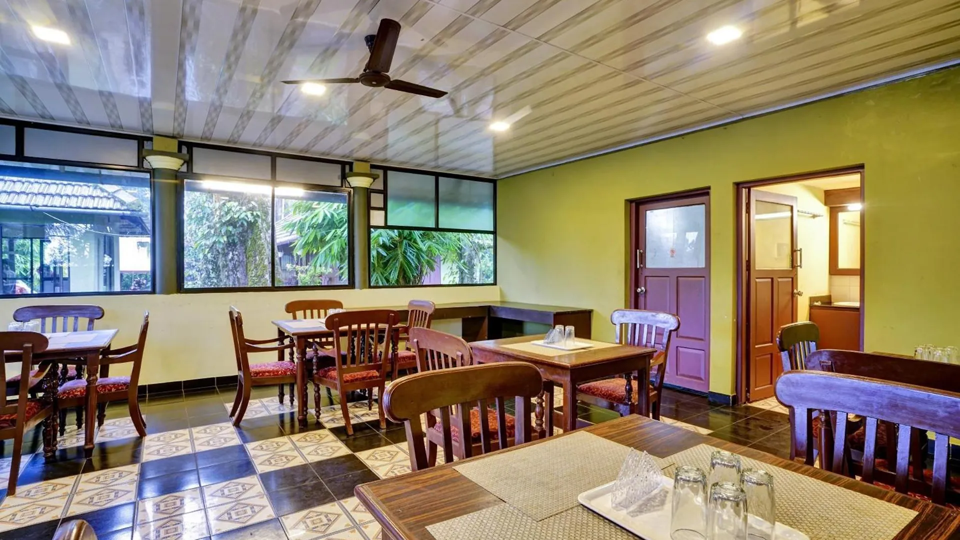 Hotel Collection O Kunchithanny Road Munnar Formerly Indeevaram Resort Anachal